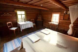 Отели типа «постель и завтрак» Metsara B & B Tornimäe Двухместный номер с 1 кроватью или 2 отдельными кроватями, общая ванная комната-4